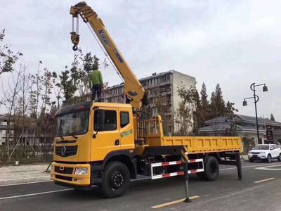 东风8吨随车吊 多功能重载利器，厂家直推保障品质与价值